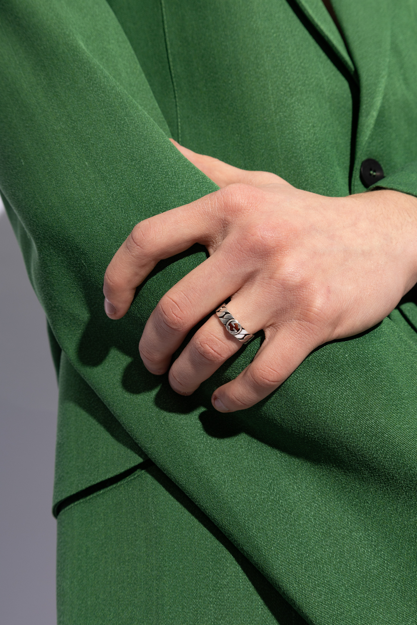 アクセサリー GUCCI silverring GG Marmont wide ring in 925 sterling silver | GUCCI® US